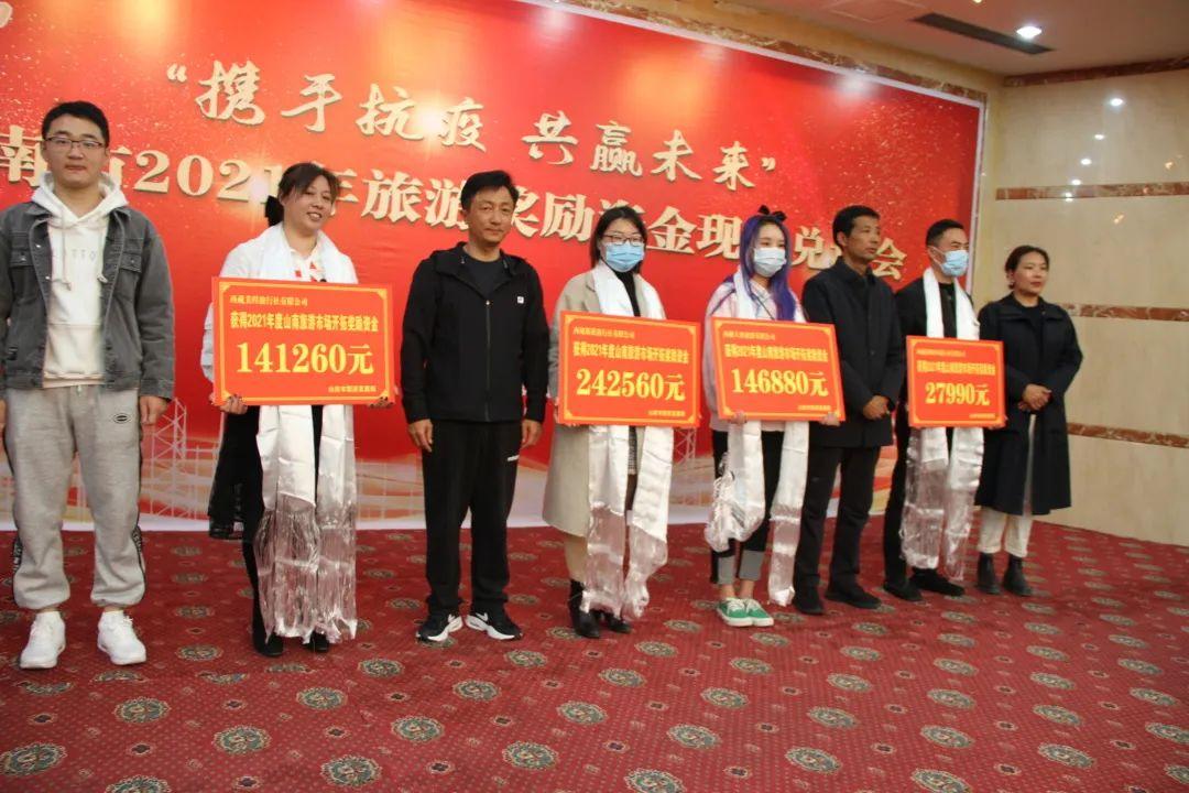 2021疫情到底什么时候能结束？全球抗疫的挑战与希望