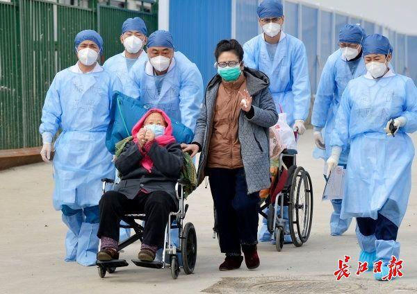 当韩国医生集体辞职遇上阿尔及利亚移民，疫情下的全球劳动力暗流
