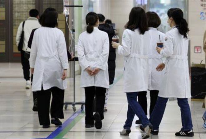 疫情之下，为何韩国医生集体辞职，而摩洛哥医生坚守岗位？