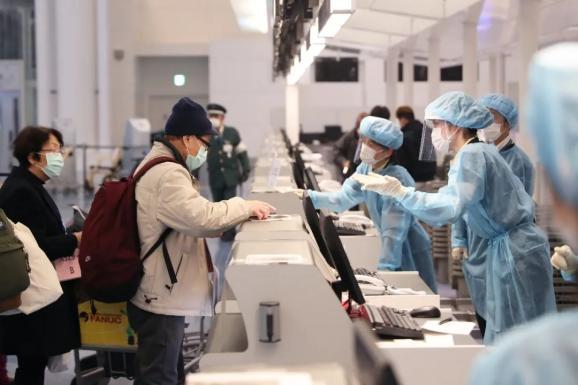 日韩疫情再起波澜，为何两国防疫策略迥异却面临相似挑战？