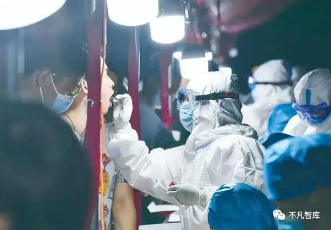 韩国口罩的奇幻漂流，从防疫神器到文化符号的疫情变形记