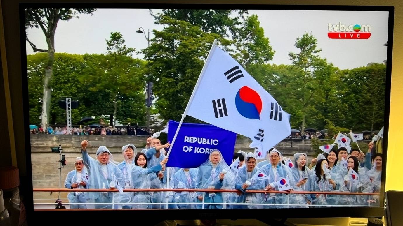 疫情下的国际政治博弈，为何朝鲜与欧洲对中国援助态度迥异？