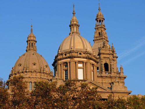 澳门与拉萨，疫情管控的双城记—从赌场到布达拉宫的防疫逻辑