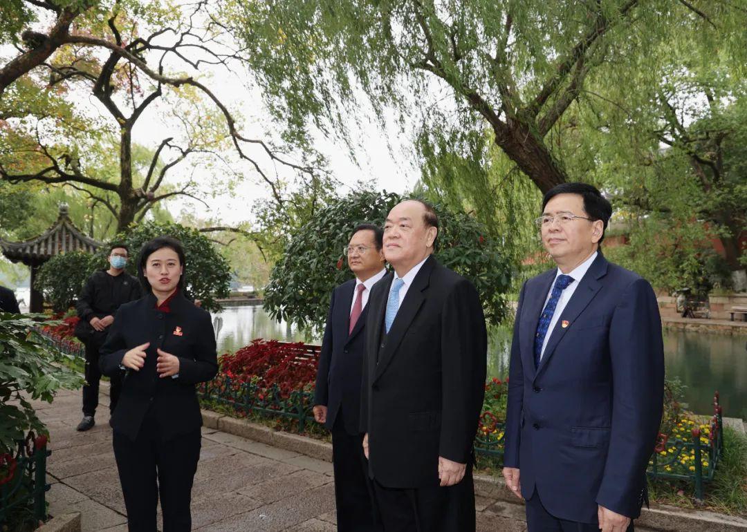 澳门与沈阳，疫情管控的双城记—从严格封控到精准防控的转变