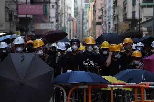 澳门防疫铁桶阵与台北佛系抗疫，当两种防疫哲学在华人社会碰撞