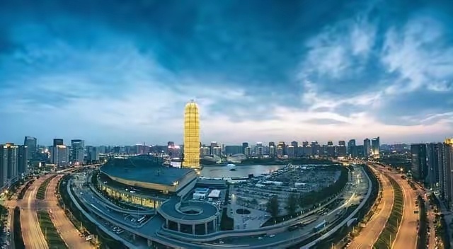河南与上海，两座城市的防疫辩证法—当硬核遭遇精准