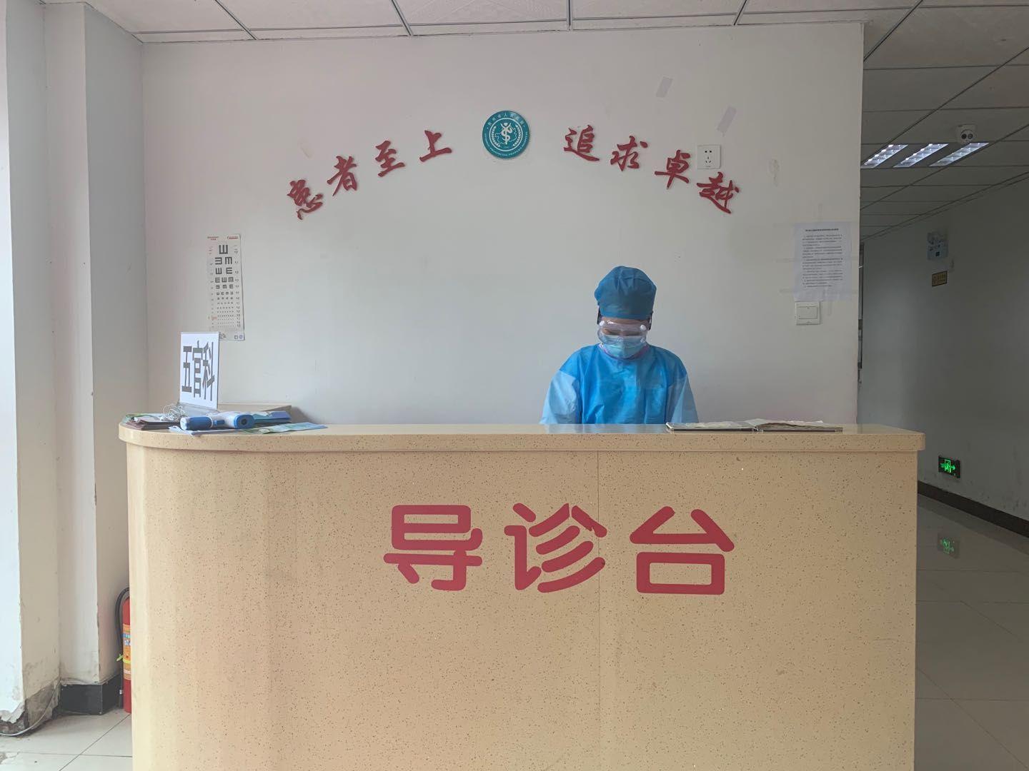 河南防疫双线战，富士康万人闭环下的民生温度与科技硬核