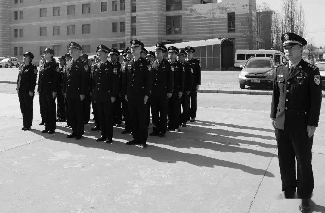 突发河南疫情警报升级！武汉紧急驰援，这一幕让人泪目…
