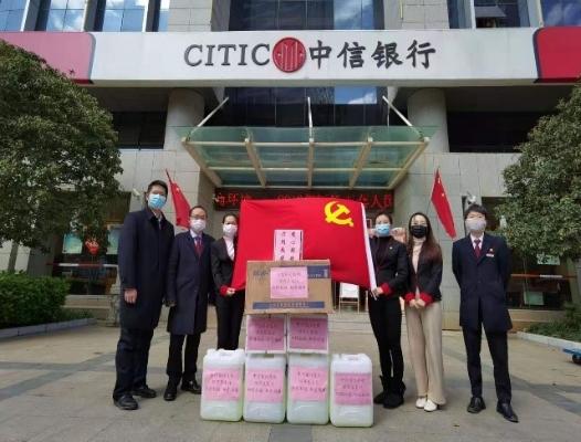 昆明机场防疫新规，北京旅客的特殊待遇背后