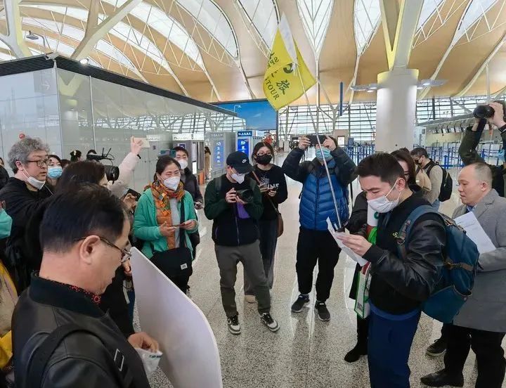 沪京双城记，当防疫共同体遭遇地方保护主义—上海机场对北京旅客政策的深层博弈