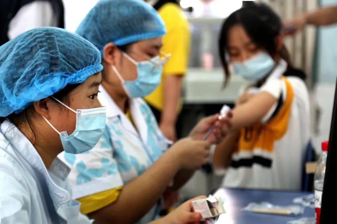 北京疫苗远征贵阳，跨城接种背后的防疫密码与民间智慧