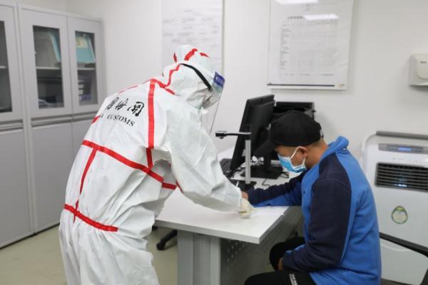北京机场防疫，一场被忽视的高科技围城与人性博弈