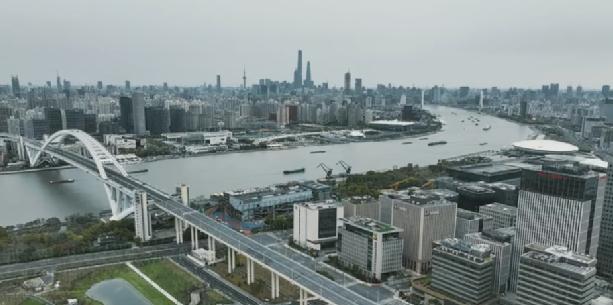 当北京按下暂停键，一座超大城市与一片热带海岛的疫情镜像