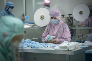 上海疫情启示录，一座城市的韧性、裂痕与重生