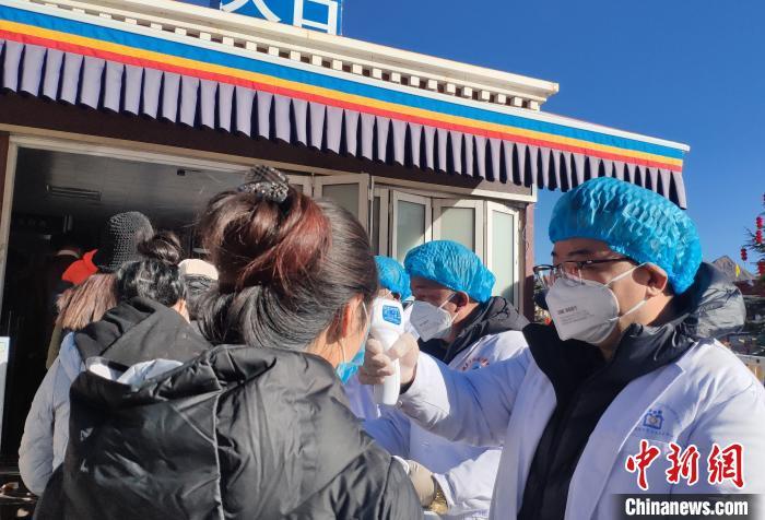 西宁抗疫启示录，高原之城的静与动中的人性辩证法