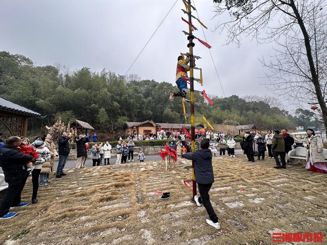 上海向左,长沙向右,中国城市政策的双城记 上海向左,长沙向右,中国城市政策的双城记