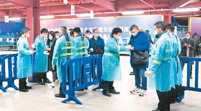 上海防疫隐形战场，当精准防控遇上人性温度的25个日夜