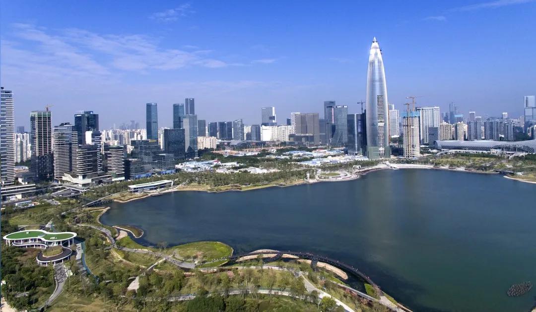 上海疫情管控的矛盾辩证法，一座超大城市的两难与突围