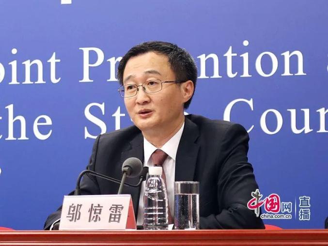 揭秘上海卫健委副主任，权力与责任的交织者