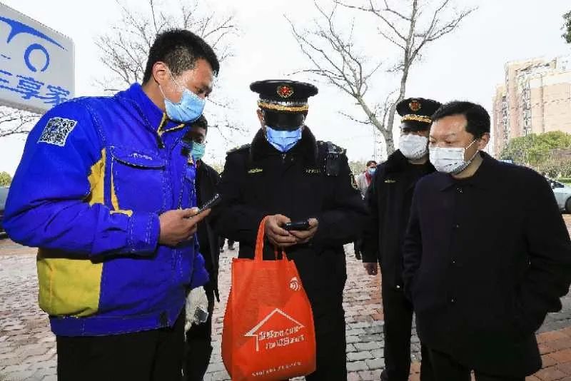 上海市新冠肺炎领导小组,一场超大城市治理的极限压力测试 上海市新冠肺炎领导小组,一场超大城市治理的极限压力测试