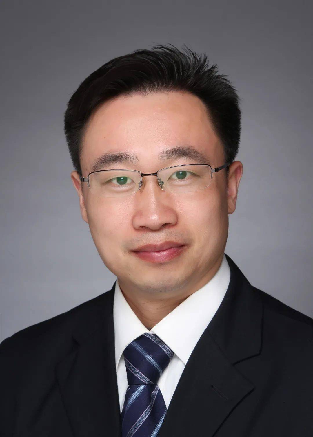 张浩，从临床医生到卫健委副主任的跨界之路
