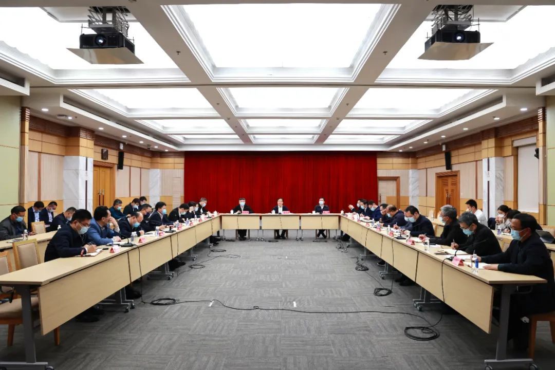 上海市疫情防控工作领导小组会议，从精准防控到韧性城市的战略升级