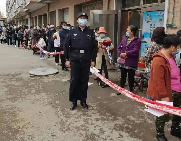 疫情下的双城记，浙江与四川的抗疫密码与民生温度