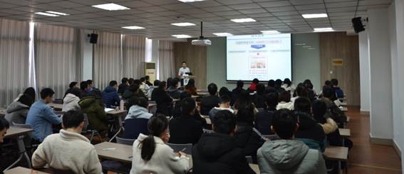 李海南，在天津中医药大学用现代科技解码千年药方