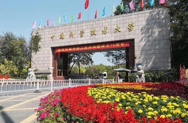李海南，在天津中医药大学用现代科技解码千年药方
