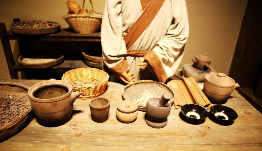 津门老中医，在煎药壶里熬煮的城市灵魂