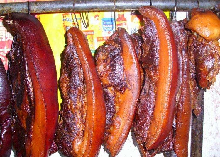当煎饼果子遇上土家酱香饼，天津对口支援恩施的碳水联盟奇缘