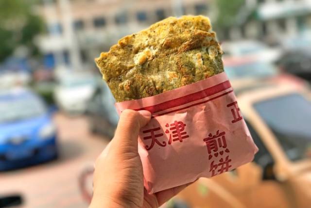 天津的煎饼果子与重庆的火锅底料，一场跨越千里的风味帮扶