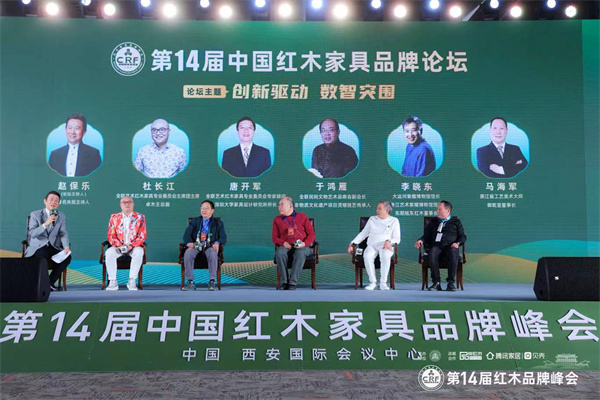 孙正，在数字与人文的十字路口，一位天财学者的跨界突围