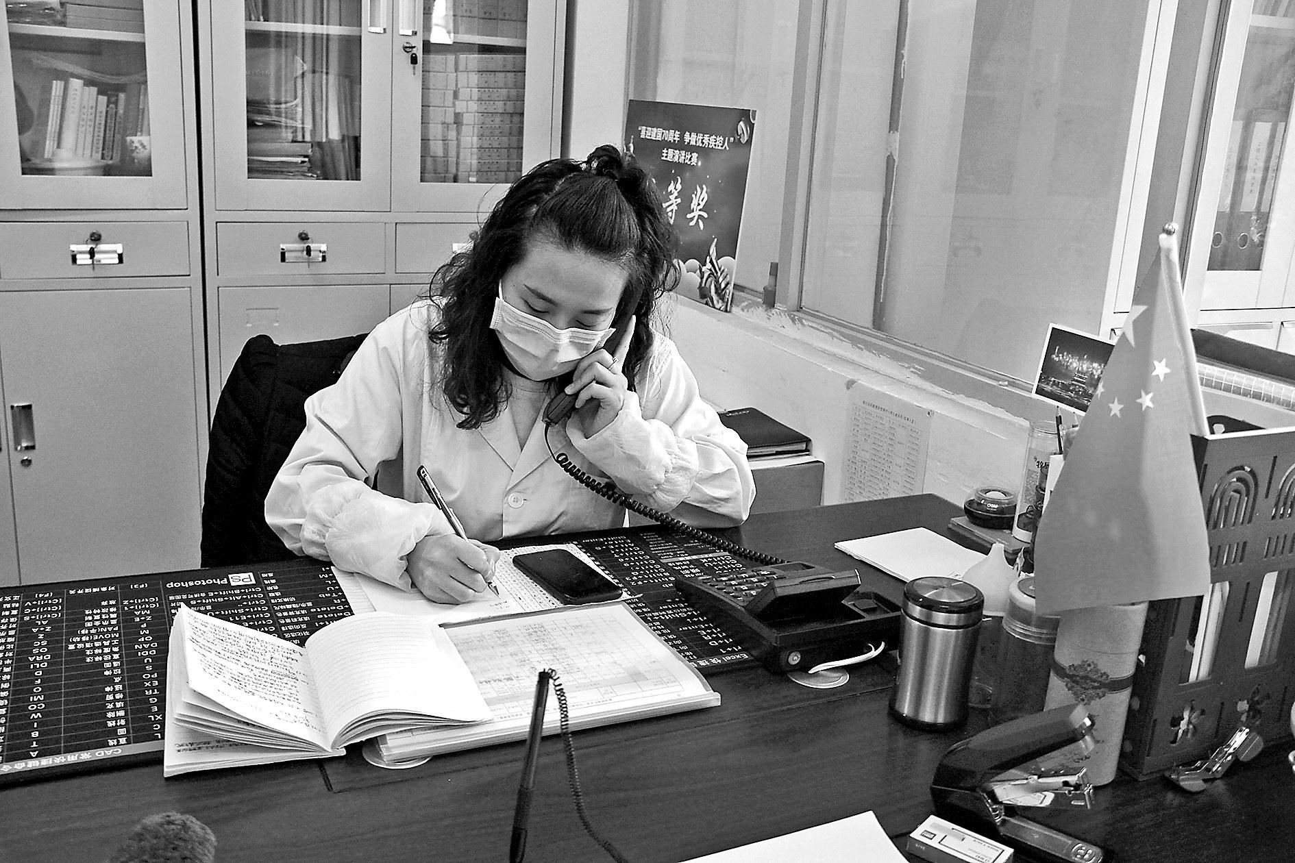 山西省疫控中心电话背后，一个被忽视的生命热线如何拯救了3000公里外的农民工？
