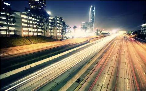 武汉南京路昨夜暗涌，一场未载入监控的都市罗生门