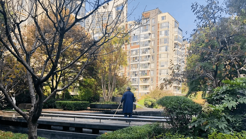 天津河西南京路，一条被咖啡香气浸透的钢铁森林