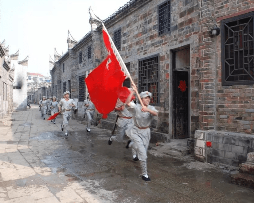 南京湖南路暗流涌动，一条老街的隐秘革命与市民的集体失语