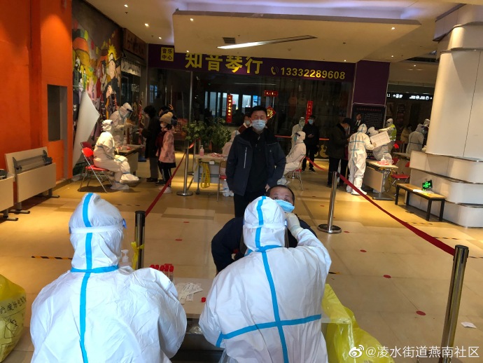 浙江南京疫情双城记，当散装苏大强遇上浙里防控，谁在悄悄改写剧本？