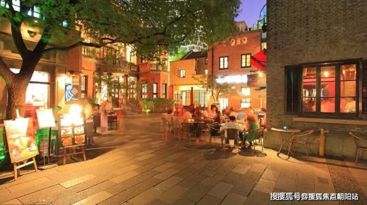 南京西路区，一条街道如何成为一座城市的灵魂剧场？