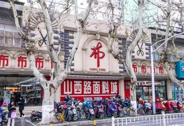 南京山西路，一条路的百年沉浮与城市记忆的永恒对话