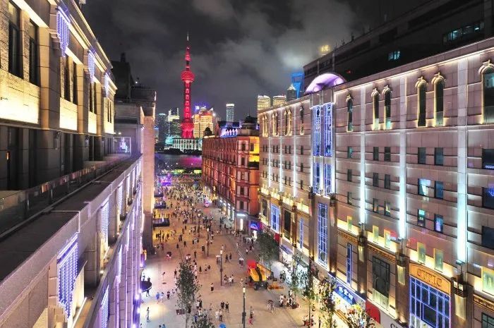 南京西路还能去吗？一场关于城市记忆与商业未来的深度探讨