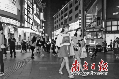 南京疫情航班曾落地郑州，一场未被讲述的蝴蝶效应与城市免疫力的觉醒