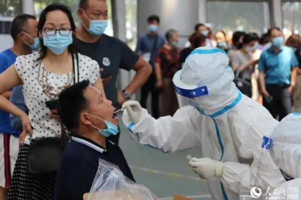南京机场疫情跨省传播链，7省15市背后的防控漏洞与反思
