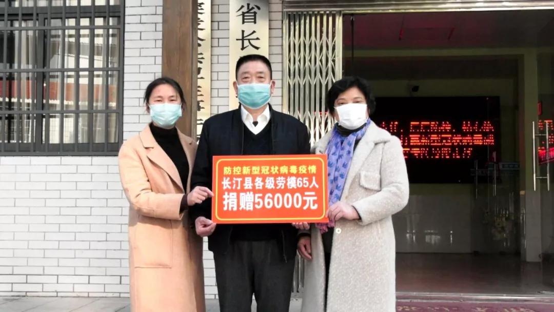 广州疫情发布会集体摘口罩，一场被误读的仪式与背后的科学真相