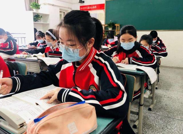 停课背后，南京疫情下的教育突围与人性温度