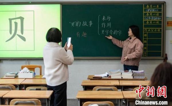 当教室静默，南京疫情停课背后的教育韧性实验