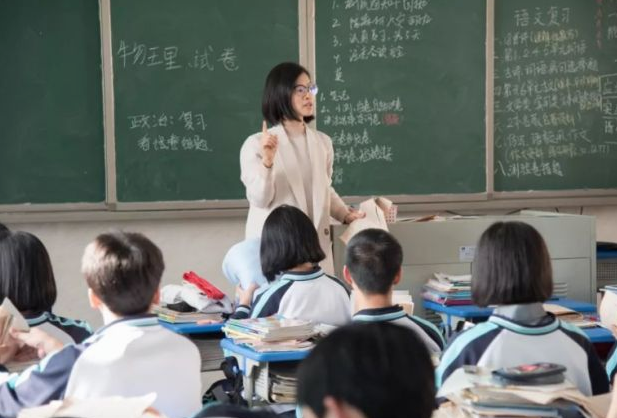 南京停学不停课，一场教育实验背后的数字围城