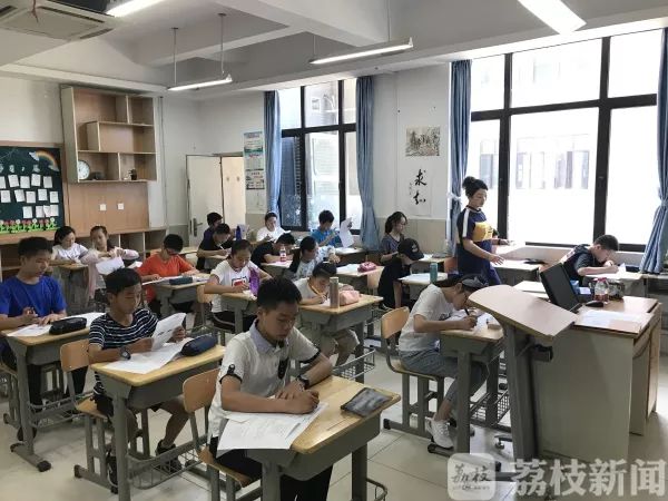 南京停课学校背后，一场被忽视的教育压力测试