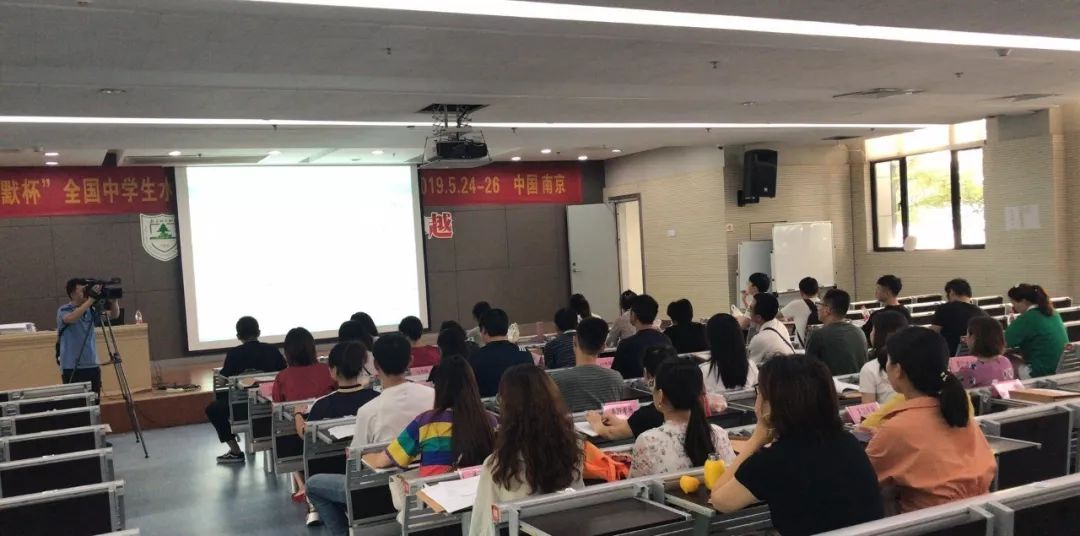 南京停课学校背后，一场被忽视的教育压力测试