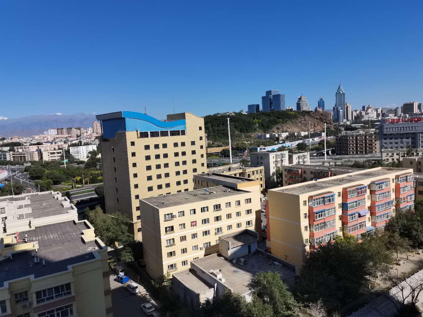 乌鲁木齐封城了吗现在？真相背后的人性温度与城市韧性